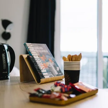 Hotelli Kuohu - And By Uhanda