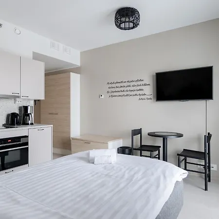 Hotel Kuohu - And By Uhanda