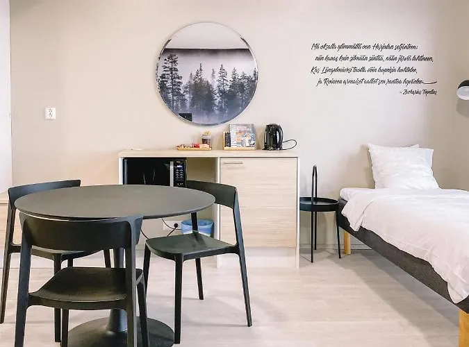 Hotelli Kuohu - And By Uhanda Kangasala