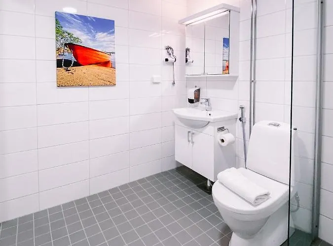 Kuohu - And By Uhanda Hotelli