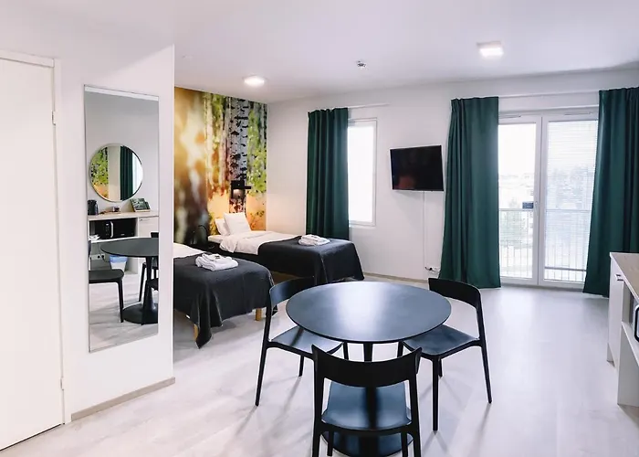 Kuohu - And By Uhanda Hotelli