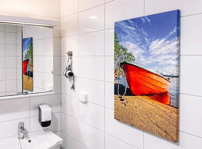 Kuohu - And By Uhanda 3* Kangasala